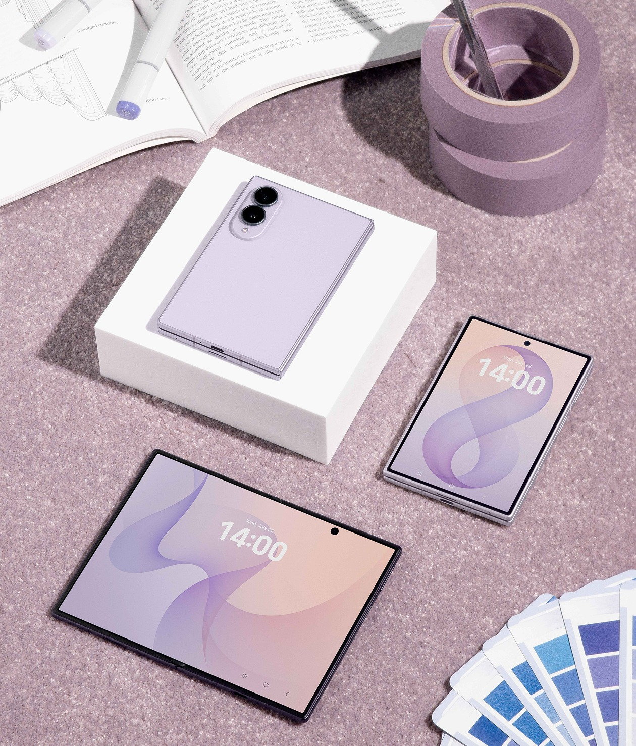 Раскрытый Galaxy Z Fold8